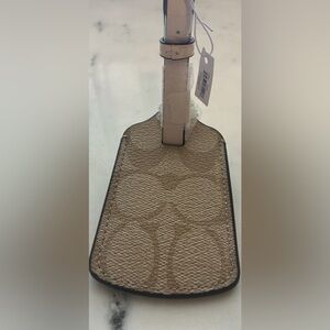 Coach Beige/Tan/White NWT CF888 Signature Canvas  Luggage tag